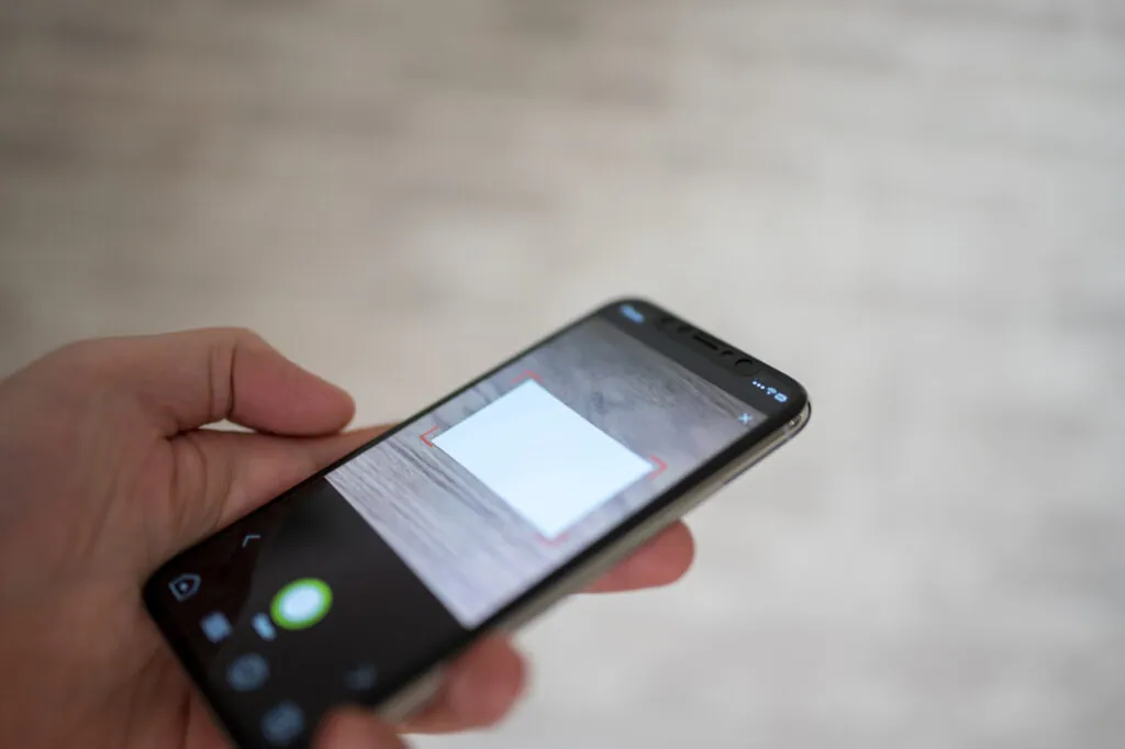 スマホ撮影するだけで自動データ入力